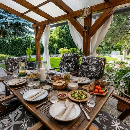 Апартаменты Karlina 100 M2 Terrace Garden